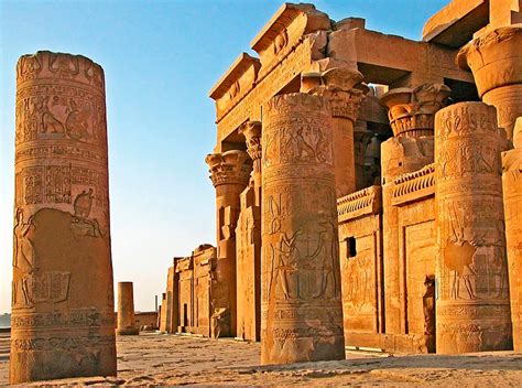  Kom Ombo Tapınağı: İki Tanrıya Adanmış Gizemli Bir Mekan!