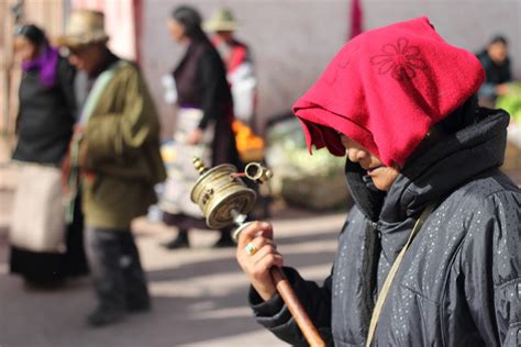  Qamdo Gonpa Manastırı: Gizemli Bir Tibet Tarihiyle Buluşun!