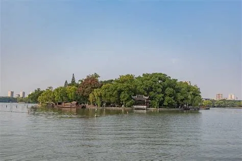  South Lake Jiaxing: Tarihin Gizemli Şafağında Bir Yolculuk!